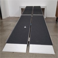 Folding mobility ramp