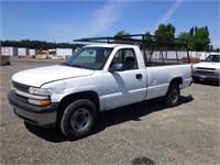 2001 Chevrolet Silverado 8' S/A Pickup Truck