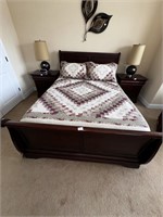 ALMOST NEW QUEEEN BED