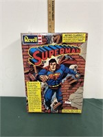 REVELL DC COMICS Superman Model Kit New