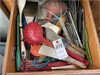 Drawer Full of Kitchen Utensils and Gadgets !!