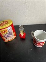 Kitkat mug chocolate and kerosene lamp
