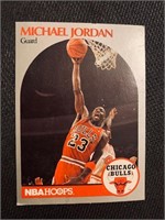 1990-91 Hoops #65 Michael Jordan