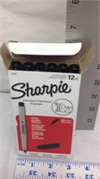 D1) BOX OF 12 SHARPIE ULTRA FINE POINT MARKERS