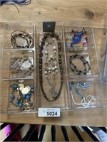 Jewlery lot Assorted Jewlery mixed lot display