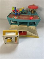 Fisher Price Airport - equip & Radio / Over the