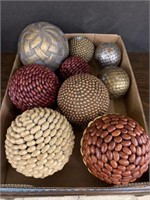 SELECTION OF DECORATIVE WOOD, METAL AND SEED