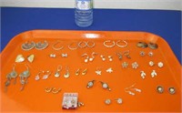 25 Pairs Of Pierced Earrings - Plus One Converter