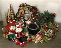 Assortment of Christmas Décor & Tree Ornaments