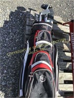 SET OF GOLF CLUBS