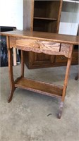 OAK SIDE TABLE