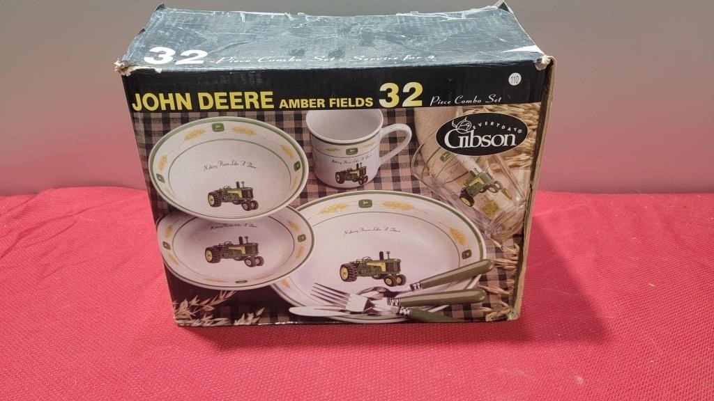 SIGNS DIECAST JOHN DEERE AND COLLECTABLES