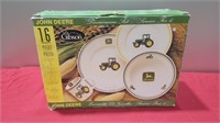 Nib 16pcs john deere dinner set