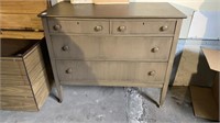 Four dovetail drawer dresser with key, 42 x 21 x