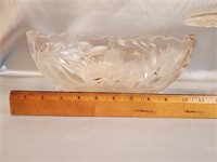 CRYSTAL CAKE STAND AND CRYSTAL BREAD BOWL