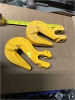 2- metal hooks 18000 lbs 5/8