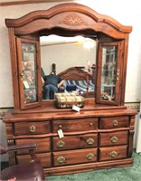 Samuel Lawrence Dresser 9 drawer w/curio mirror