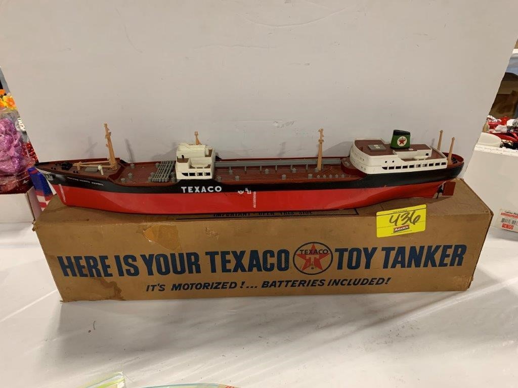 VERY COOL VINTAGE 26" LONG TEXACO TOY TANKER W/