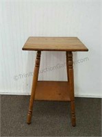 Vintage Oak Side or Lamp Table