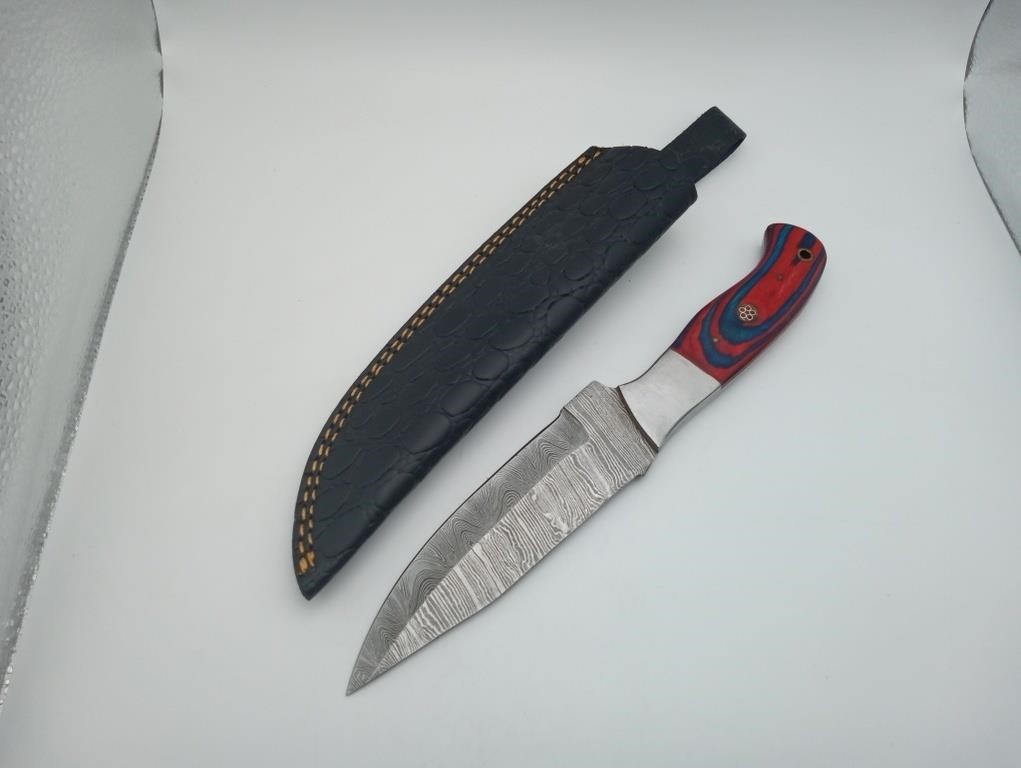 Damascus Steel Hunting knife & Leather Sheath