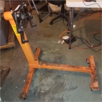 Central Hydraulics 1000 Pounds Engine Stand