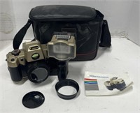 (AU) Vintage Canon S8200 35mm SLR Camera.