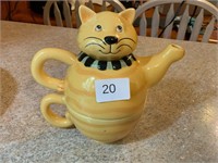 THT Cat Teacup & Pot
