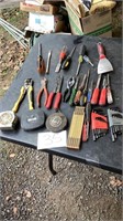 Miscellaneous tools containing electrical pliers,