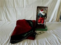 Animated Santa in box and velvet Christmas tree