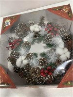 CHRISTMAS PINE CONE WREATH 12IN DAMAGED
