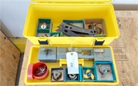 CUTTER LOT IN NEW PLASTIC TOOLBOX