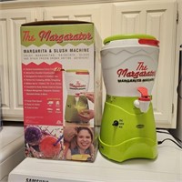 The Margarator Margarita & Slush Machine W Box