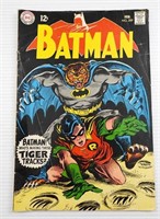 DC COMIC BATMAN #209 VINTAGE 12c ISSUE