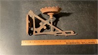 VINTAGE CAST IRON OIL LAMP WALL MOUNT HOLDER