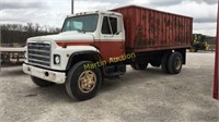 1985 IH 1954 single axle grain truck - VUT
