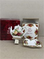Royal ALBERT teapot nightlight and plate old