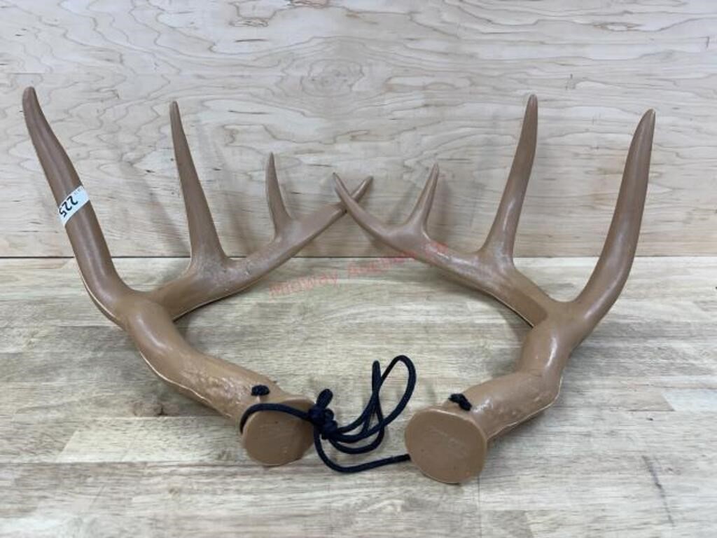 Plastic deer call horns