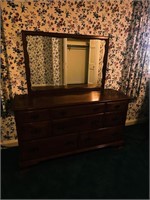 Ethan Allen Dresser & Mirorr