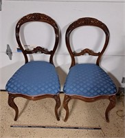 His/Hers Vintage Chairs