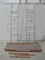 77"x 57"x 21" VarioTop Scaffold-Ladder System