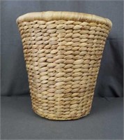 2x Woven basket 11" tall x 11" diameter