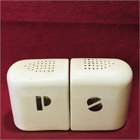 Ceramic Salt & Pepper Shakers (Vintage)