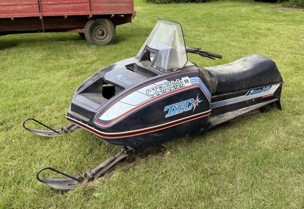 1980 Polaris 340 Textron TX-C Snowmobile, looks