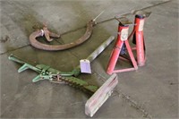 Vintage Oliver Tractor Jack, Beam Tongs & (2) Jack