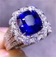 4.5ct Sri Lankan Sapphire 18Kt Gold Ring