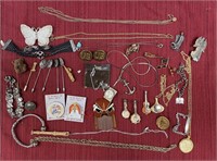 Assorted costume jewelry, 7 necklaces, 6 hat