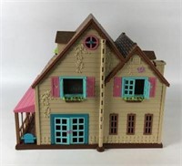 Li'l Woodzeez Doll House