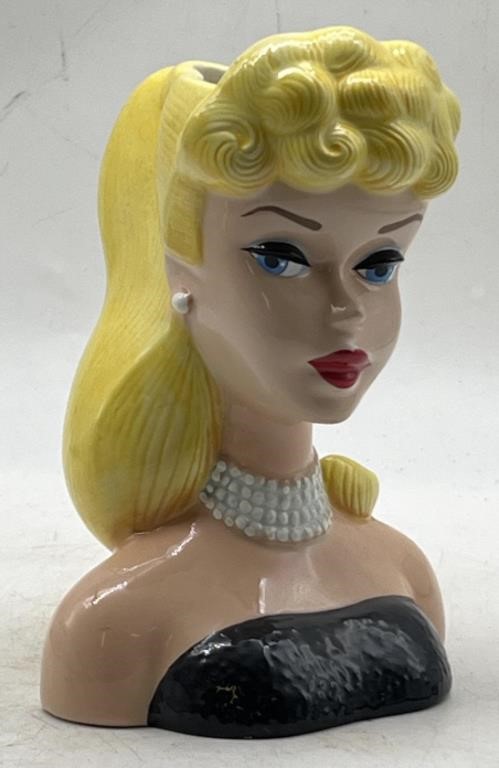 (PQ) Barbie Head Vase , From Barbie With love 6.5