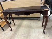 Entry Table 48 x 29.5 x 15.5 inches