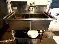 STAINLESS STEEL 2-COMP.SINK W/ FAUCET, 41" x 23"